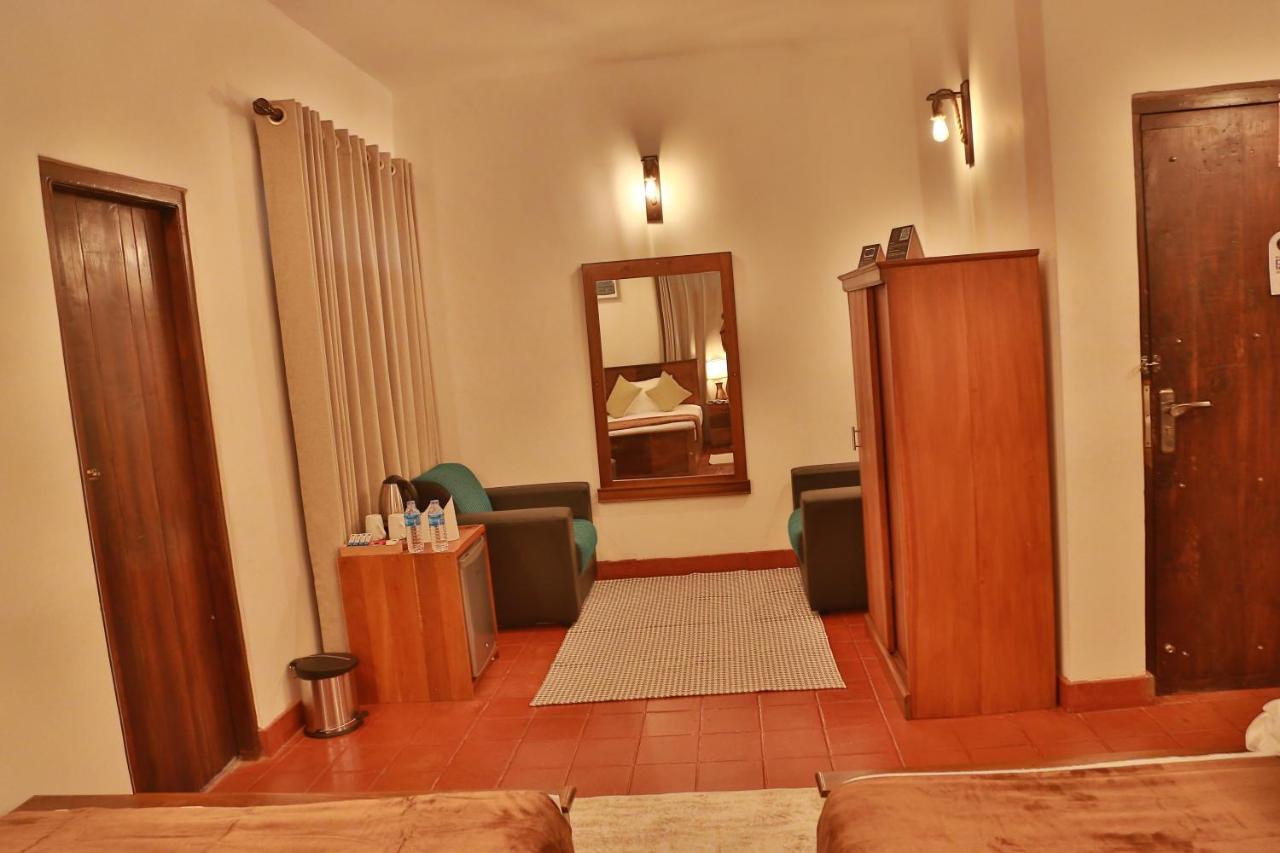 Hotel Tepraas Sigiriya Esterno foto