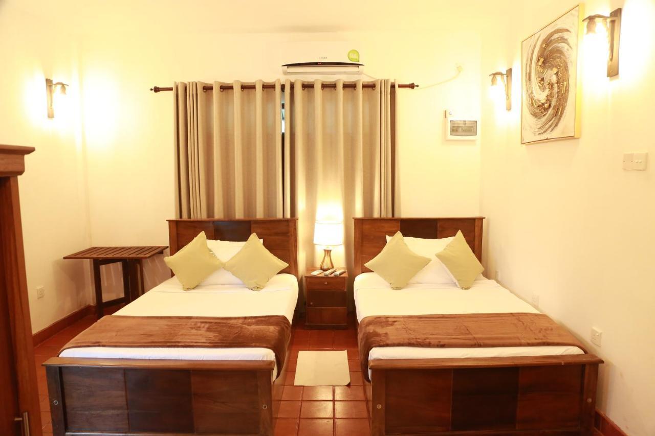 Hotel Tepraas Sigiriya Esterno foto